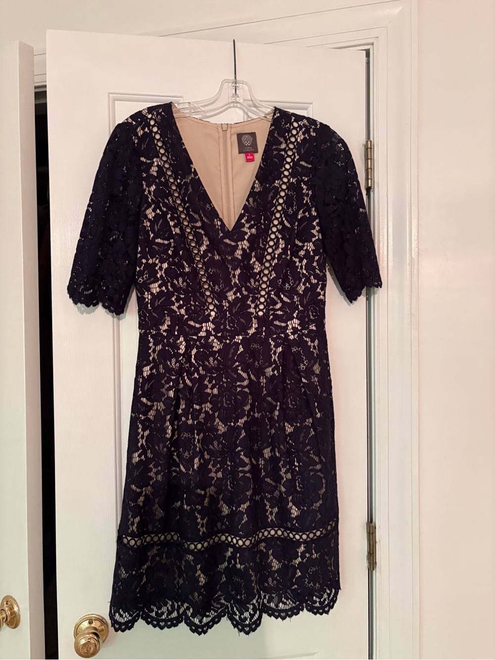 Vince Camuto Navy Lace V-Neck Short Sleeve Dress-Size 6